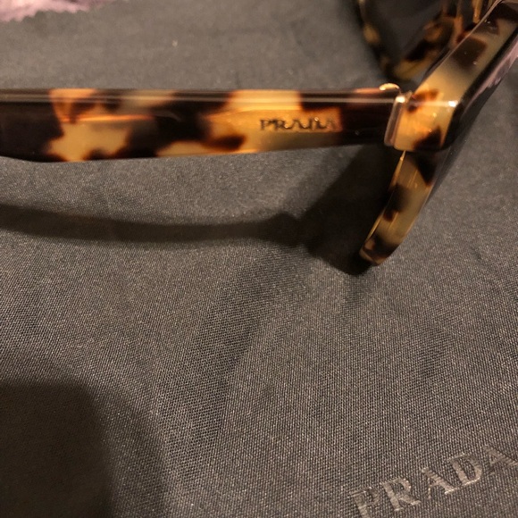 ??AUTHENTIC PRADA SUNGLASSES ??